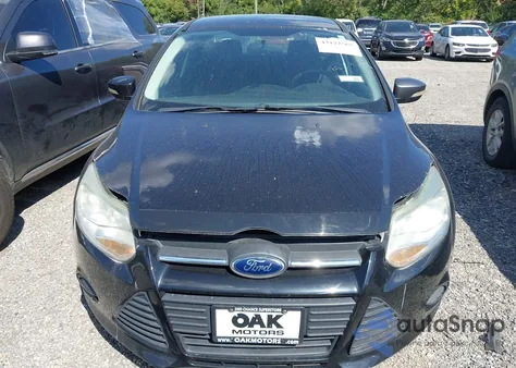 2013 Ford Focus Se z USA, uszkodzony, nr VIN 1FADP3F20DL212477